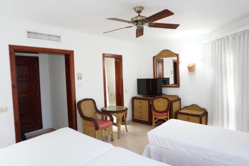 Playabachata Resort