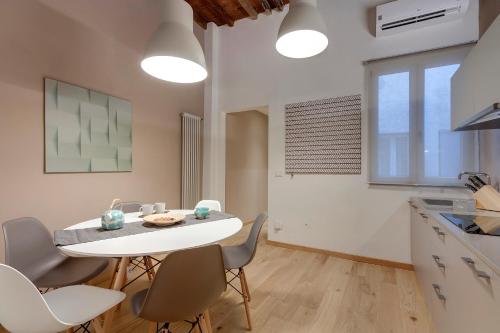  Mamo Florence - Borgo Apartment in Florenz