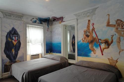 Carlton Arms Hotel – New York, NY
