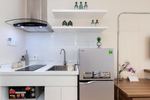 Studio Apartment image 9