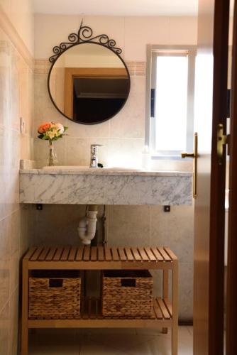 浴室, CASA CAPELLANIA-chalet con piscina junto a Madrid in 巴爾莫哈多