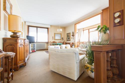  APPARTAMENTO AMPIO E INDIPENDENTE Con VISTA GIARDINO in Paderno dʼAdda