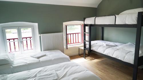 1 bunk bed