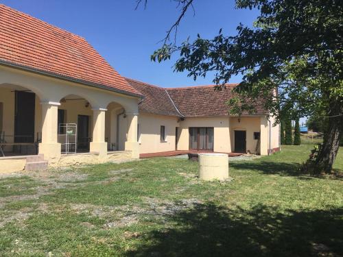  Jacobs Ford, Unterkunft in Horvátzsidány