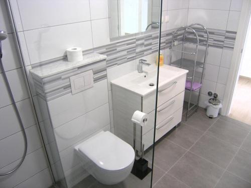 Two-Bedroom Apartment image 4