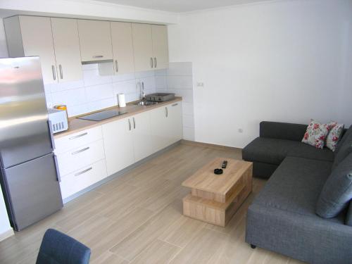 One-Bedroom Apartment image 10