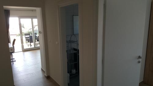 One-Bedroom Apartment image 1