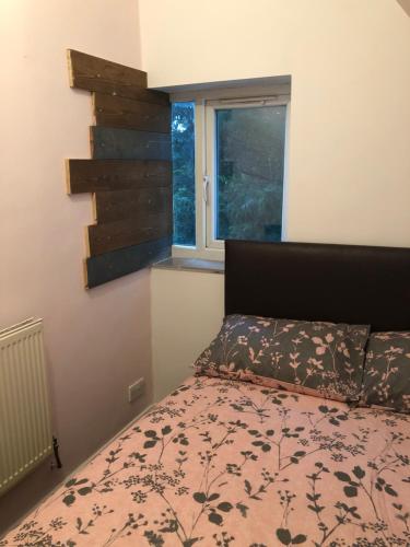 Treetops flat2 Hall Green B28 4