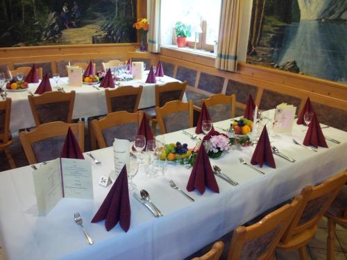 Restaurant, Land-gut-Hotel Gasthof Waldschanke in Altfraunhofen