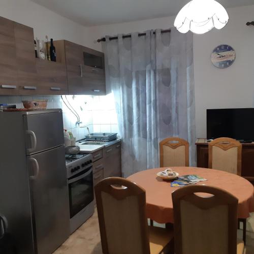  Apartman Dujo in Siverić