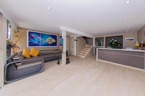 Előcsarnok, Varanasi Hotel Boutique Aeropuerto in Marbella