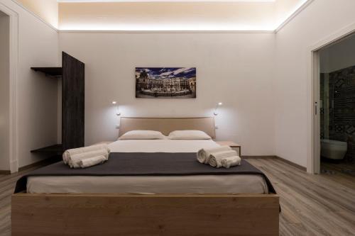 Deluxe Suite with Spa Bath image 2