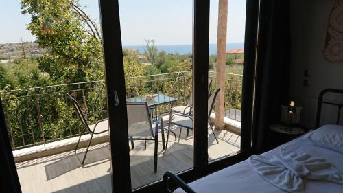 Stone house with seaview - Agios Mamas Beach