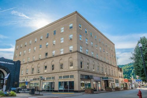 The Mountaineer Hotel - image 4