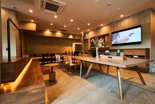 Bar/lounge, AND HOSTEL HOMMACHI EAST near Osaka Museum of History