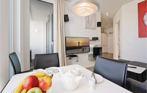 1 Bedroom Beautiful Apartment In Lbeck Travemnde