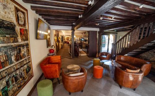 Logis Hotel & Restaurant - Les Hauts de Montreuil - 바/라운지