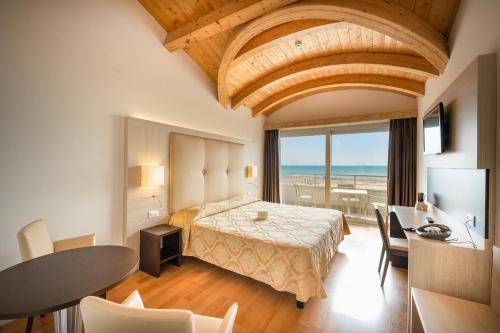 Deluxe Double Room with Sea View