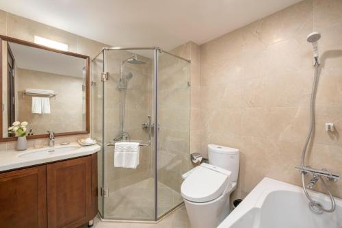 Deluxe Double Room image 7