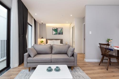 Studio Apartment image 2