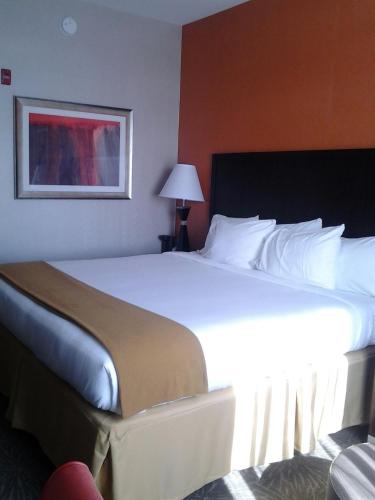 Holiday Inn Express Pittsburgh - Munhall, an IHG Hotel