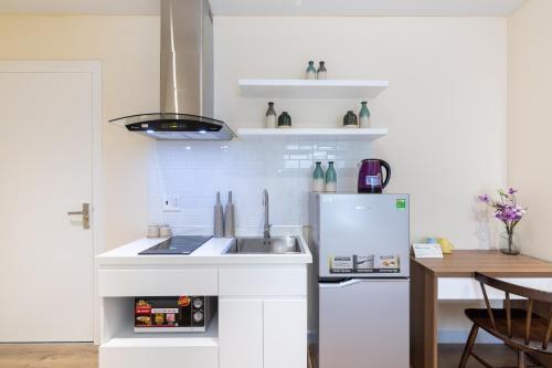 Studio Apartment image 7