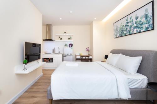 Studio Apartment image 4