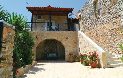  Two-Bedroom Holiday Home in Areopoli, Unterkunft in Areopoli