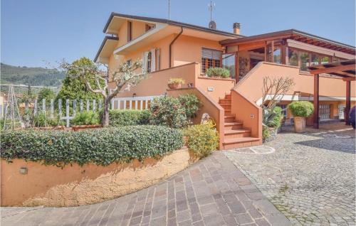  Maison des Fleurs, Unterkunft in Massarosa