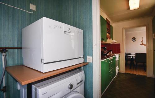 Kitchen, Awesome Home In Sjotorp With Wifi in Sjötorp