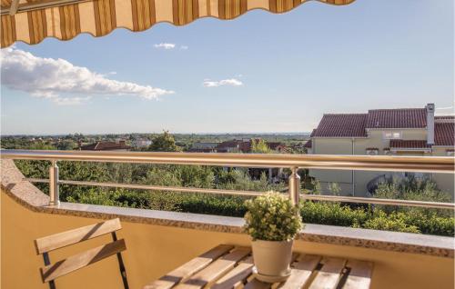 Three-Bedroom Apartment in Povanja in Plovanija