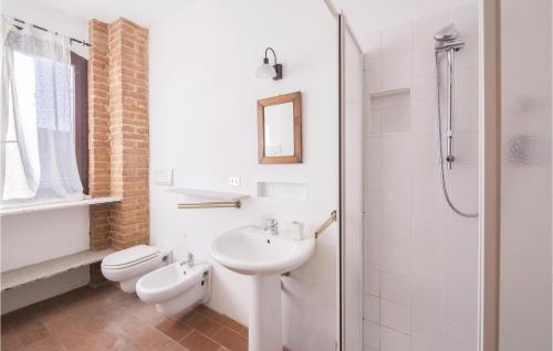  Four-Bedroom Holiday Home in Cuccaro Monferrato AL in Cuccaro Monferrato