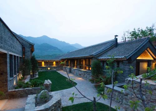 212295819 Brickyard Retreat at Mutianyu Great Wall Adjoin to Mutianyu Great Wall - Room with the View of Great Wall - Free Chinese massage experience - Vehicle Shuttle Service - International Catering - SPA& Nail Beauty Facilities