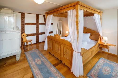 2 twin beds