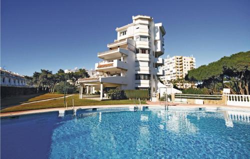Stunning apartment in Calahonda with 3 Bedrooms, WiFi and Outdoor swimming pool - Apartment - La Cala de Mijas
