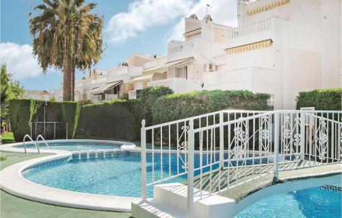 Amazing Apartment In Guardamar Del Segura With 2 Bedrooms, Wifi And Outdoor Swimming Pool