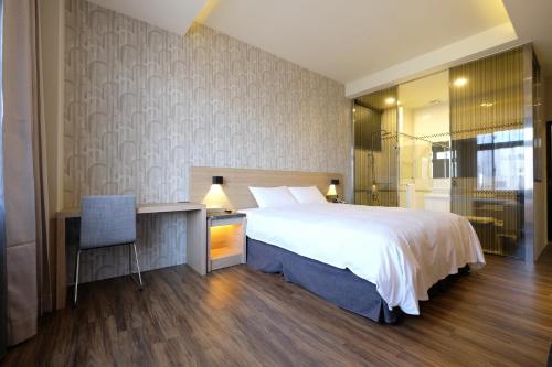 room detail thumbnail 0