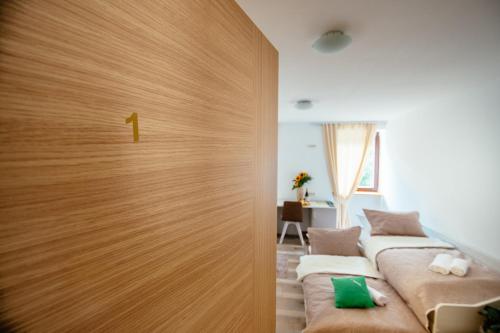 Sunny Rooms 2