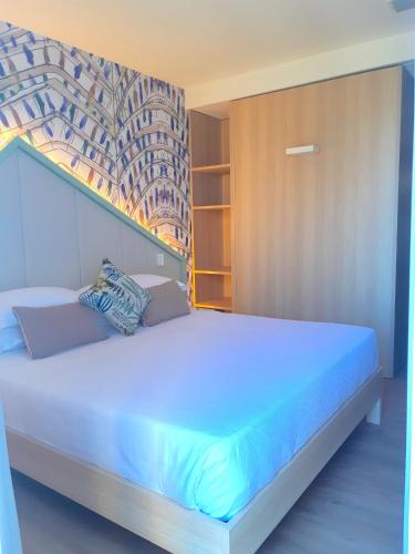 2 bedrooms, 3 beds
