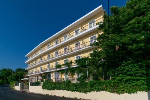 Aegli Hotel - image 2