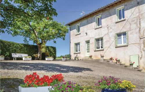 Beautiful Home In Durfort Capelette With Kitchen