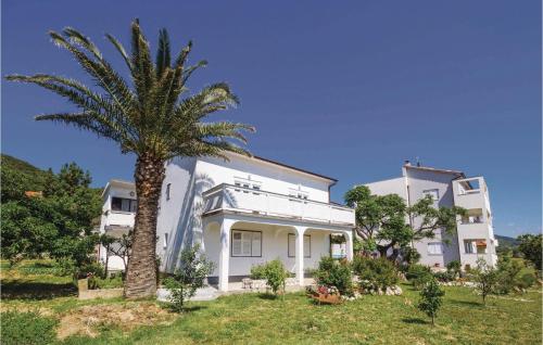  Two-Bedroom Apartment Supetarska Draga 04 in Supetarska Draga