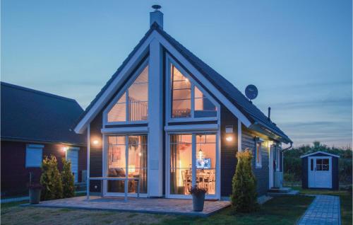 Cozy Home In Zerpenschleuse With Kitchen