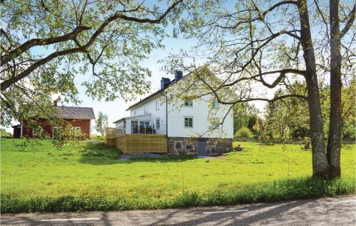 Cozy Home In Lammhult With Sauna