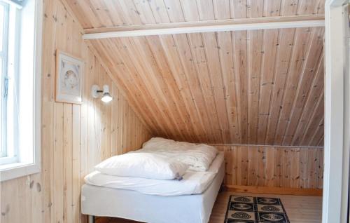Three-Bedroom Holiday Home in Mandal