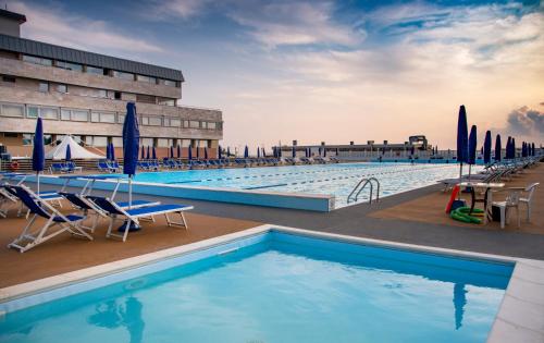 Grand Hotel Continental - image 12
