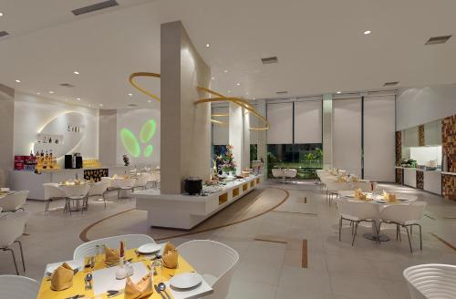 Lobby, Hotel Kohinoor Elite near BKC in Mumbai
