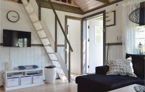 1 Bedroom Pet Friendly Home In Strangnas in Alvsjo