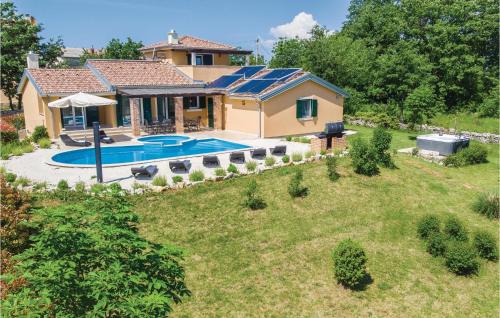 Awesome home in Rezanci with 4 Bedrooms, WiFi and Outdoor swimming pool - Režanci