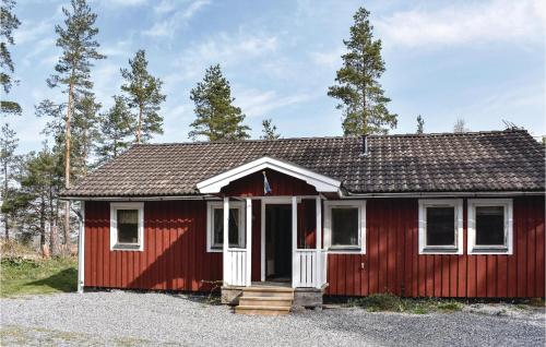 Three-Bedroom Holiday Home In Valdemarsvik, Valdemarsvik